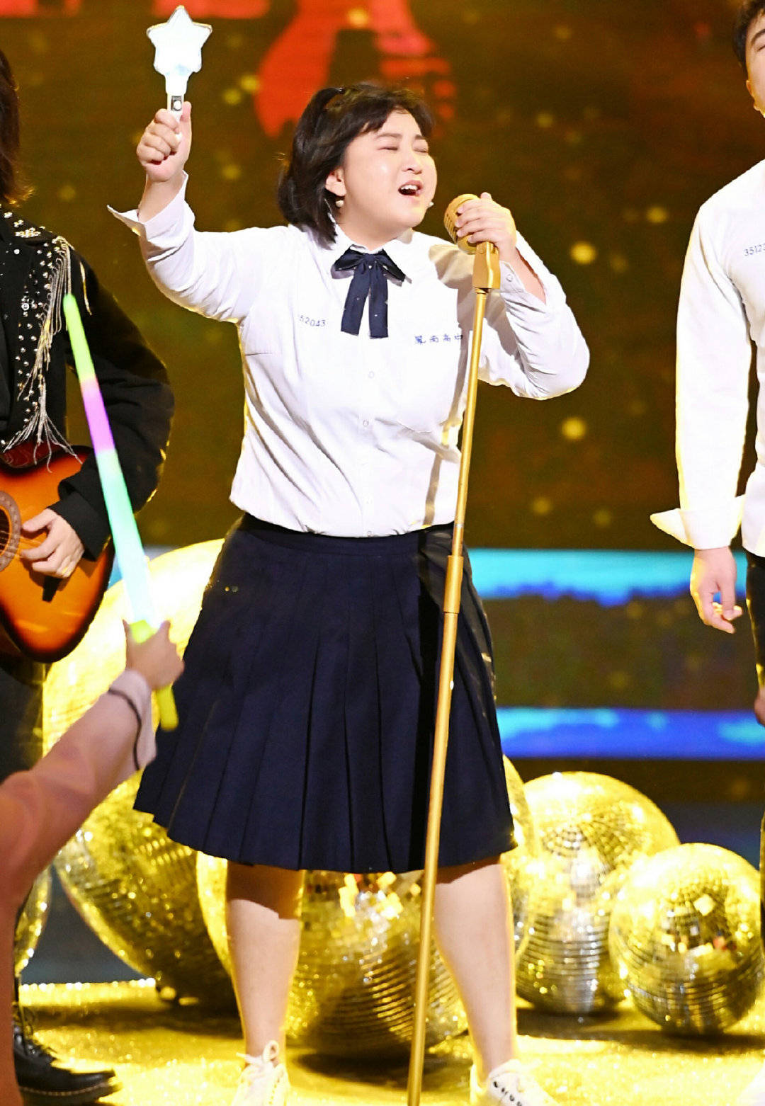 原创微胖女人穿衣要显瘦不妨学学贾玲这样穿显瘦又漂亮