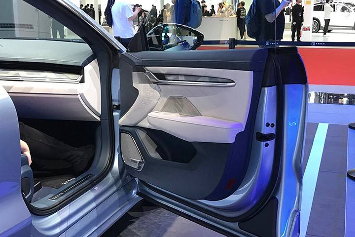 极氪001实车感受 5b6b8cf5349f46a18b28b71b7cb289ee.jpeg