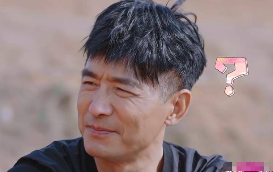 郭晓东让妻子跟自己回农村,程莉莎果断拒绝,家庭地位一目了然_养老