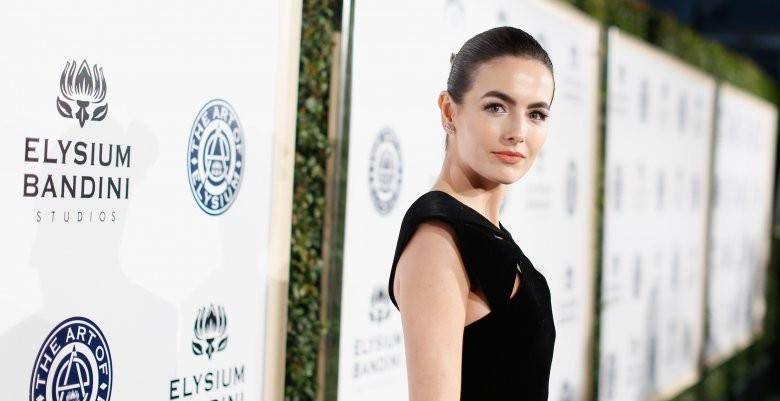 卡米拉贝勒的真相好莱坞百大脸孔之首能让泰勒公开写歌的女星