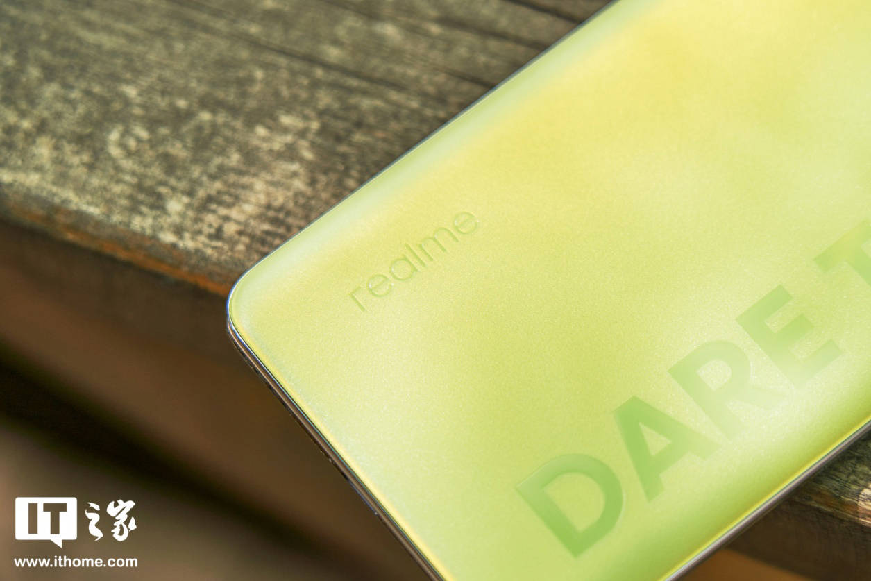 物理|realme 真我 Q3 Pro 评测：物理“安卓之光”，敢称“千元机皇”
