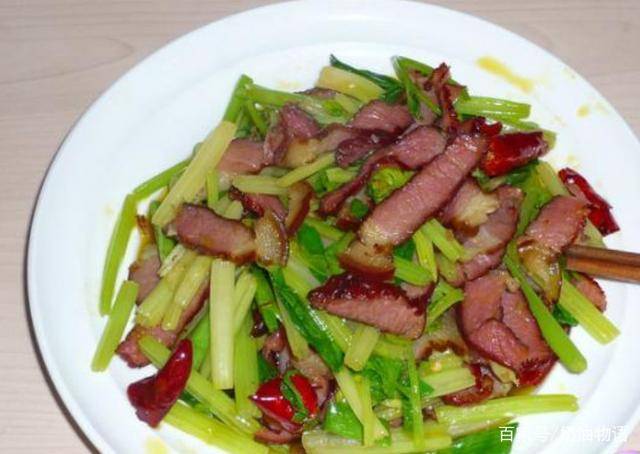 芹菜炒肉丝四川 59a3fe83e1ba4a8d9178b58f79559960.jpeg