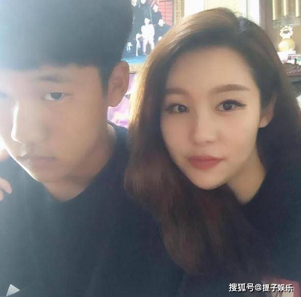 三十九岁阿姨 85ea55e1b2be4428a210b3562cb26a18.jpeg