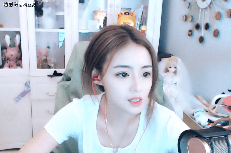 原创曾因太胖遭人身攻击源徒小纯瘦身逆袭成功颜值提升人气也涨了