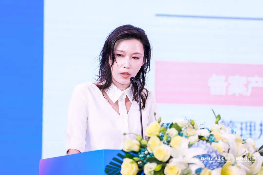 赵媛媛表示,建泓时代坚持以价值为导向的选股理念,为了兼顾高收益和低