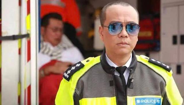 60岁欧阳震华壁咚50岁万绮雯，看得尴尬癌要犯了，TVB新警匪剧遇滑铁卢