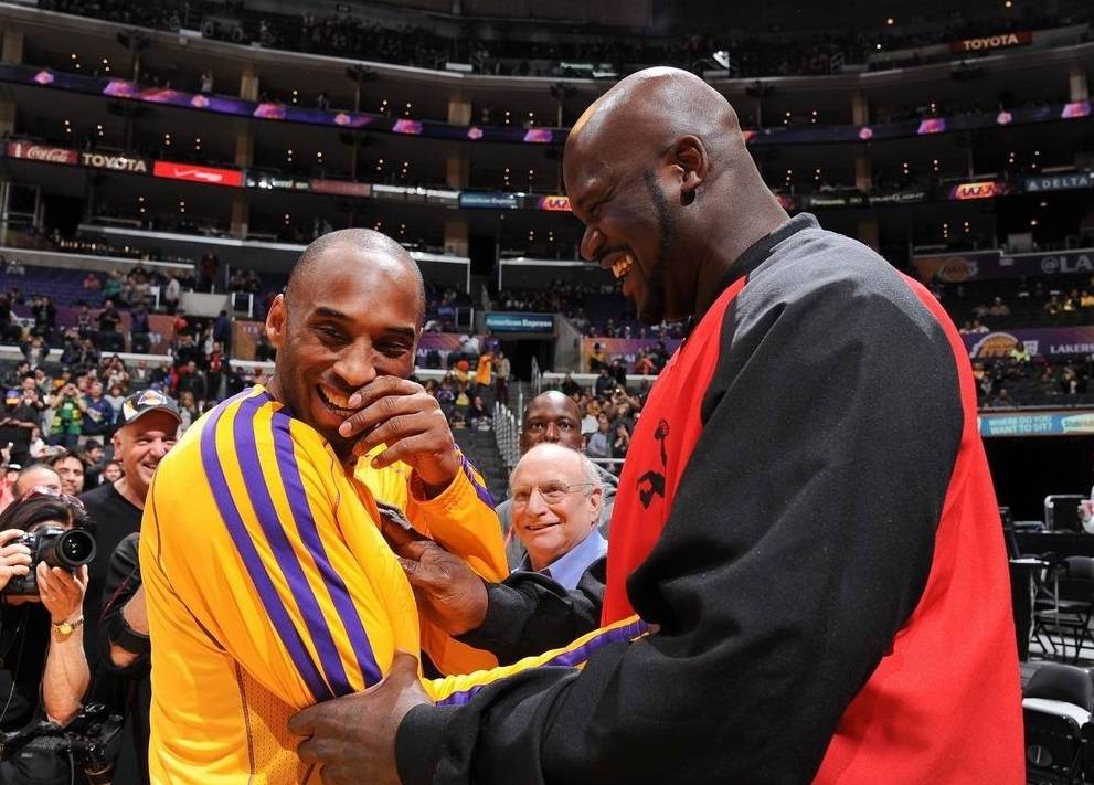 湖人公布奥尼尔当年离队原因:沙克不值这么多钱!_科比