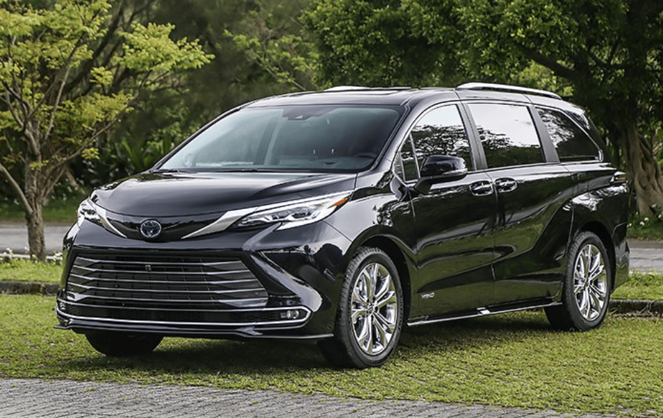 丰田全新塞纳实车曝光这分明就是要和gl8决一死战的样子