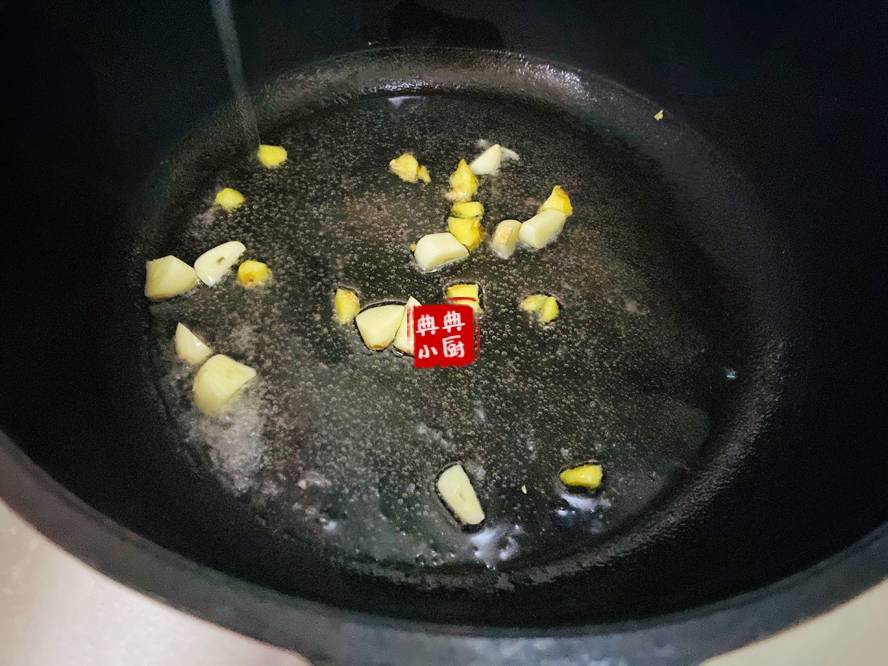 原创
10分钟快手菜,绝对会舔光盘,我家小朋友最爱的烧法