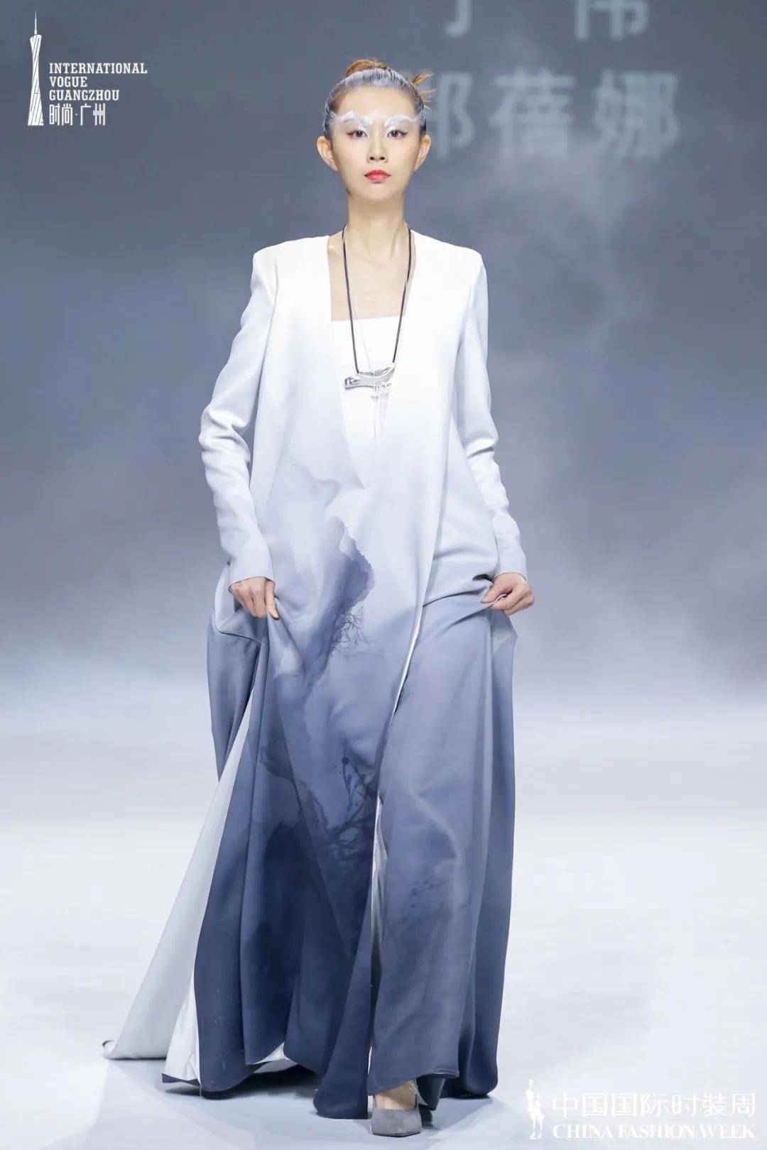 第二季完美大师少儿模特老师曹灿荣获全球总决赛全球总冠军