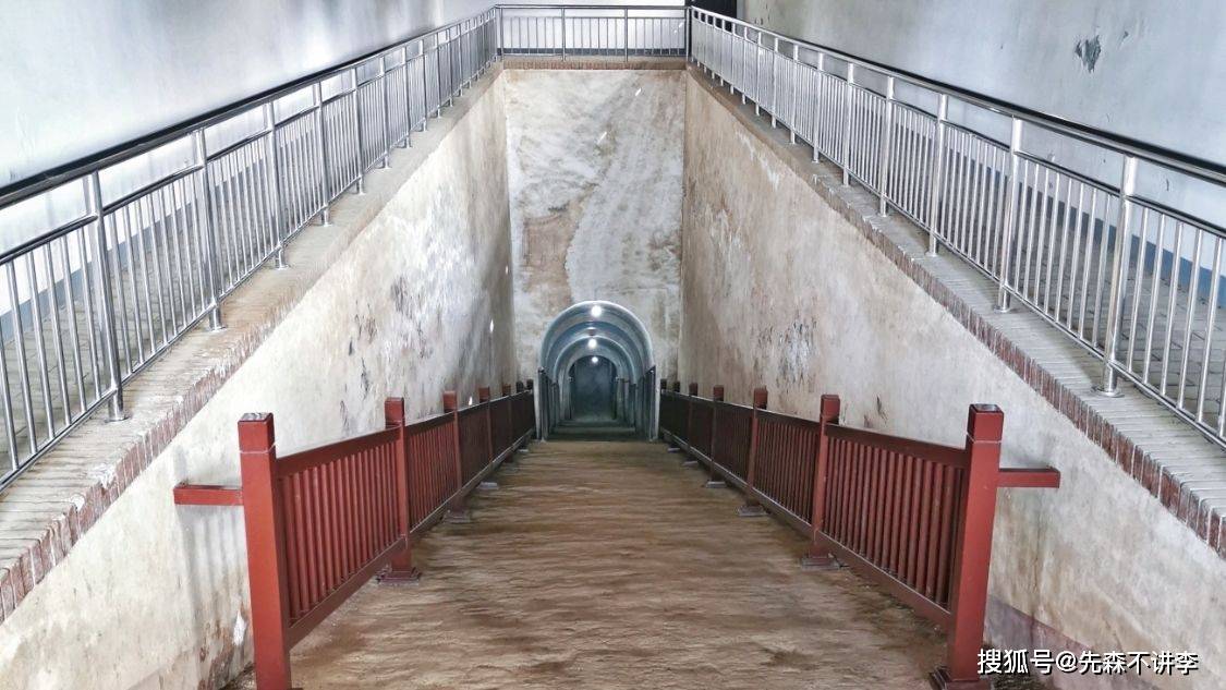 陕西有座古墓地宫号称唐朝地下美术馆壁画精美绝伦却是假的