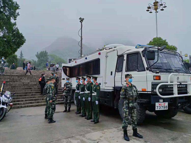 华山古庙会安全有序(组图)