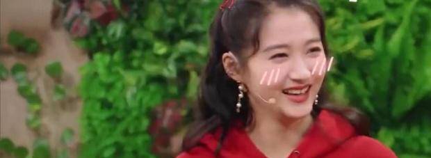 到底什么是真的关晓彤表情包 ebe2c79e1f2145b5b298f47f76a1e82e.jpeg