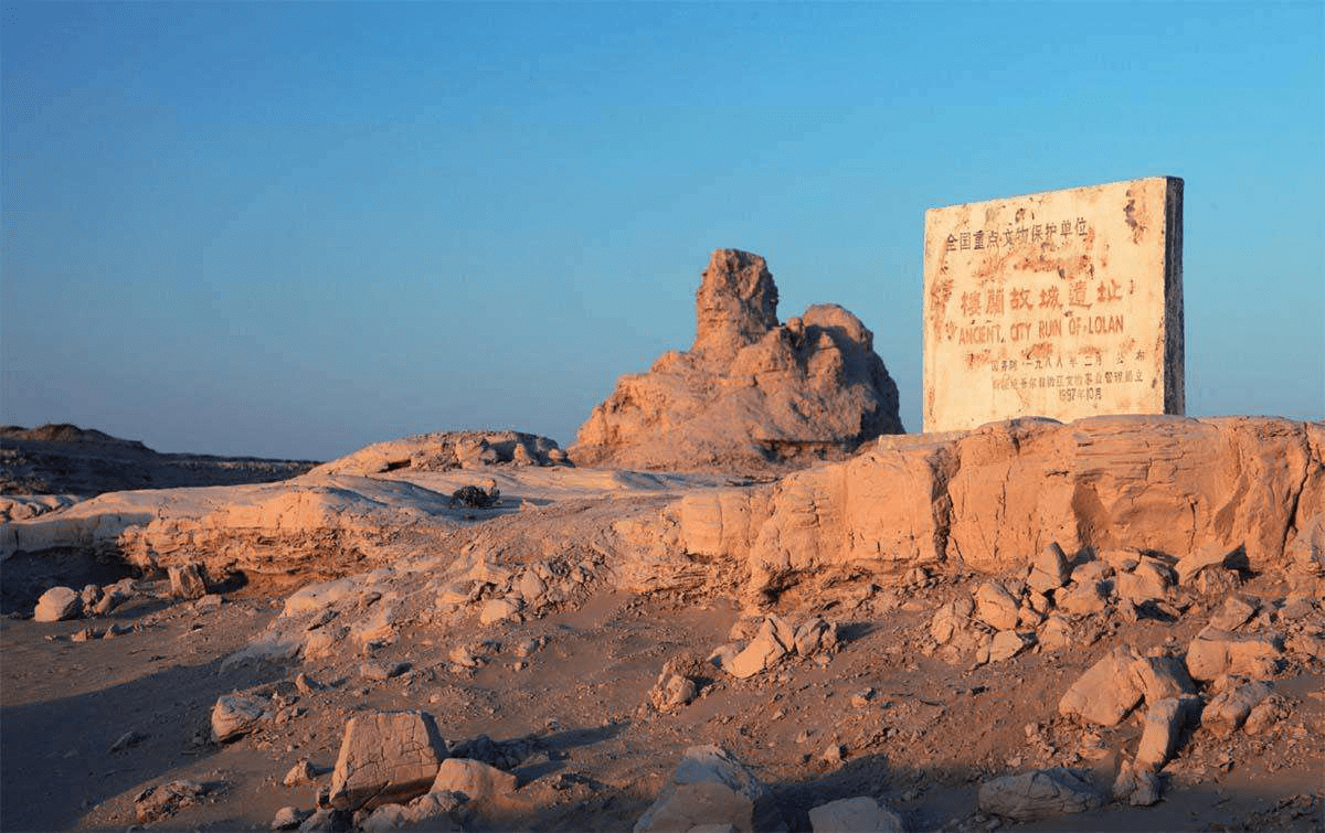 楼兰古城掩埋在黄沙下的历史繁华