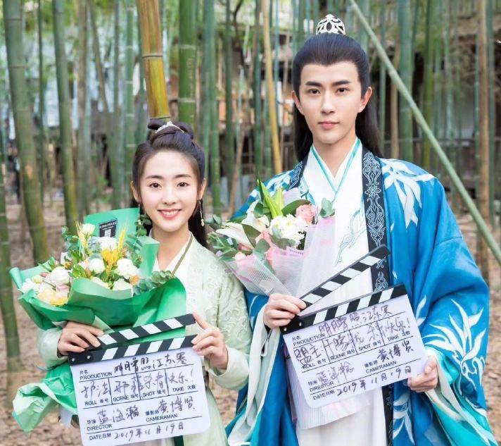 于朦胧明月曾照江东寒什么时候上映 搭档邢菲最萌身高差cp感十足