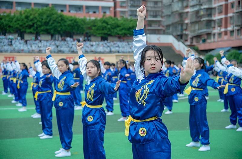 南充十一中第六届校园体育文化艺术节盛大开幕