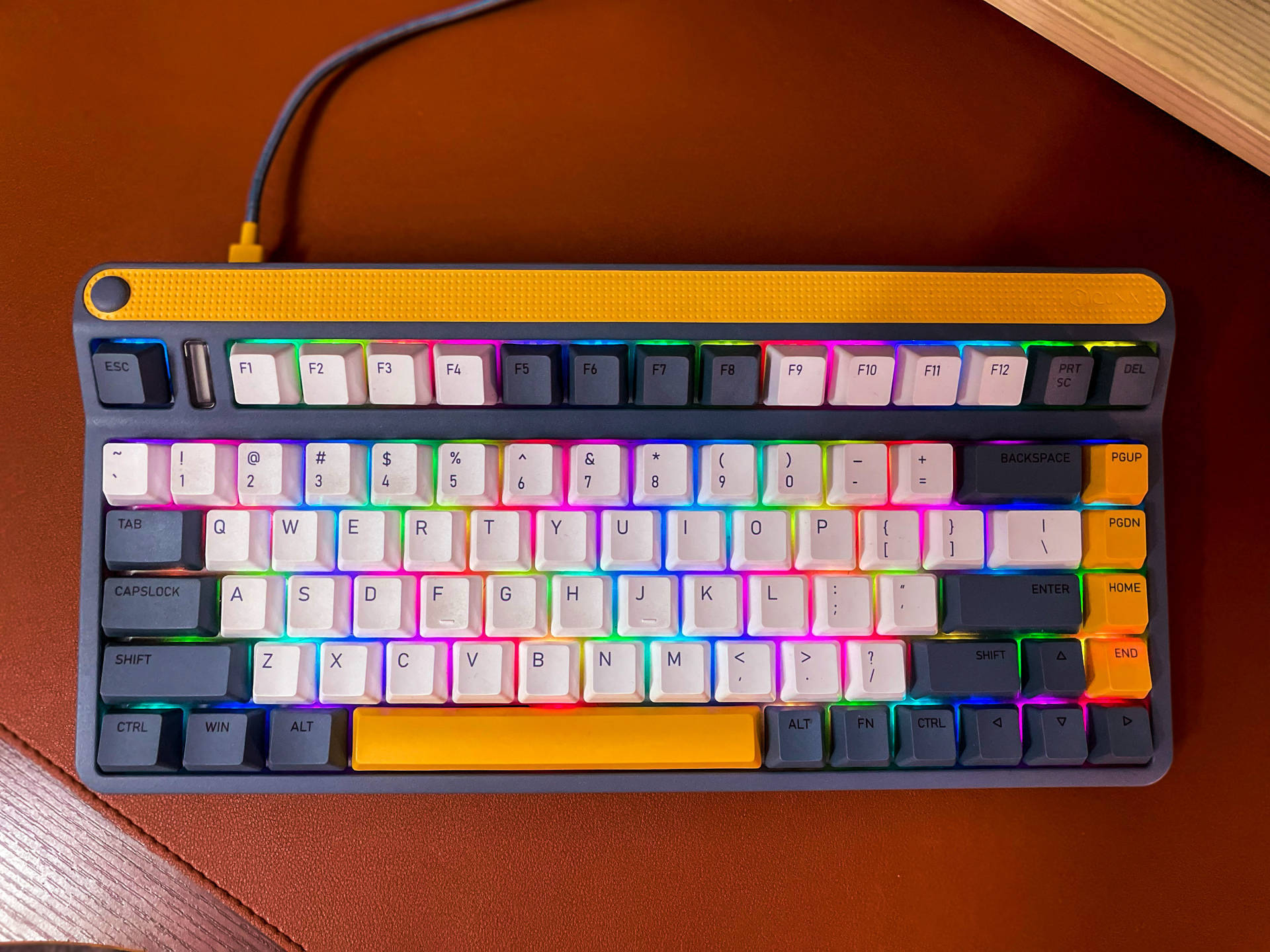 探索一下铝厂新品 iqunix a80测评报告_键盘