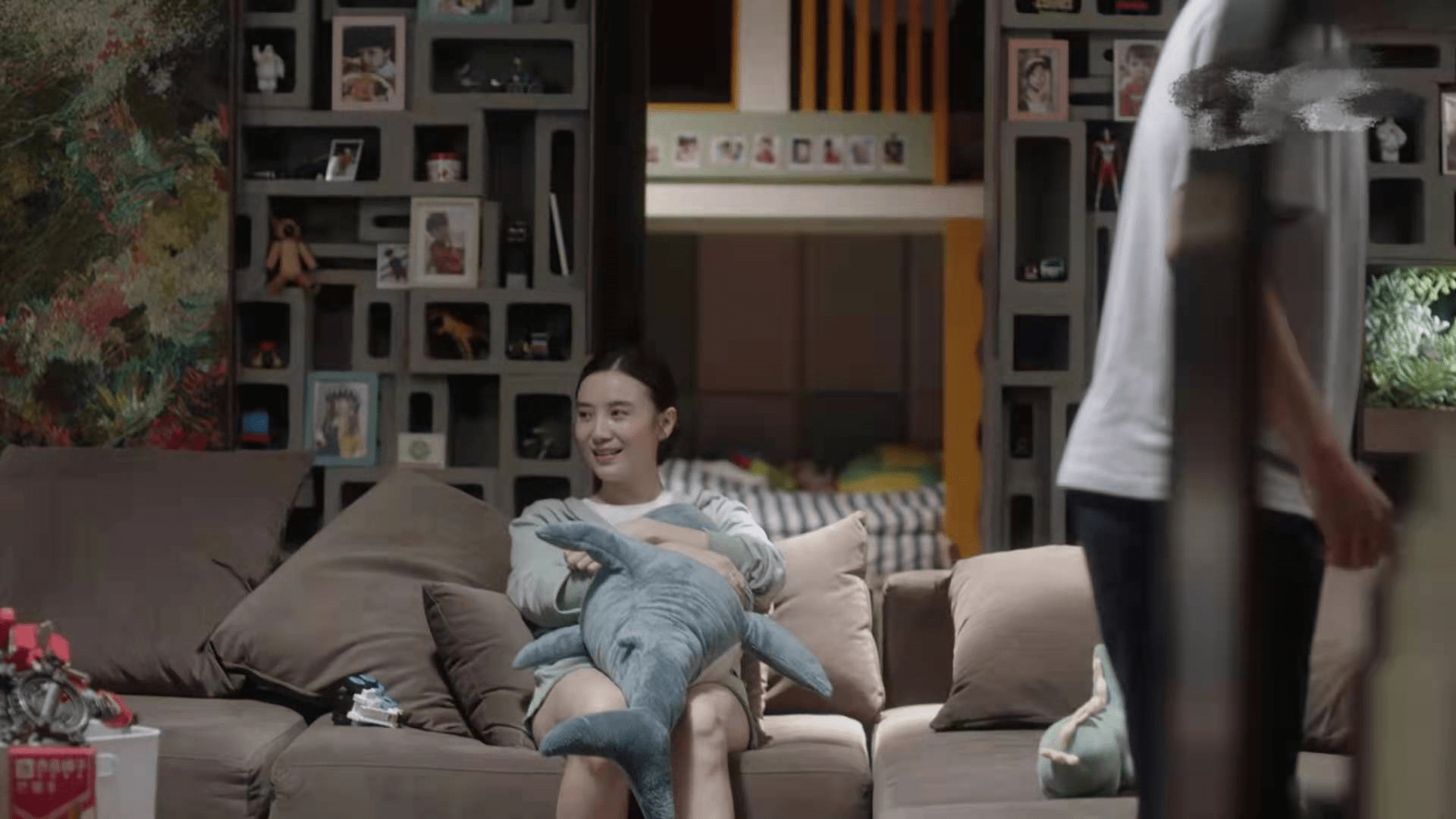 网友小舍得一定是在我家里安了监控吧可是你家有她家这么好看吗