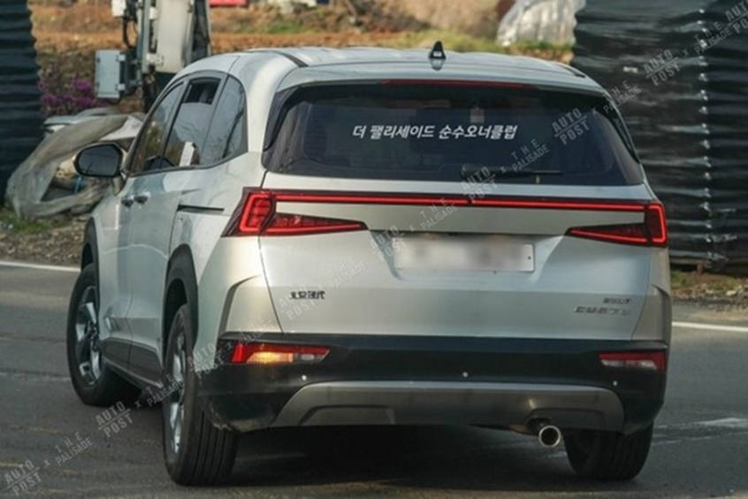 北京现代custo现身海外路试年内上市