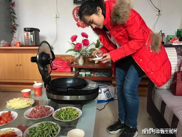 炒菜机器人 8513675f002f42589fe7d6d11262de1e.jpeg