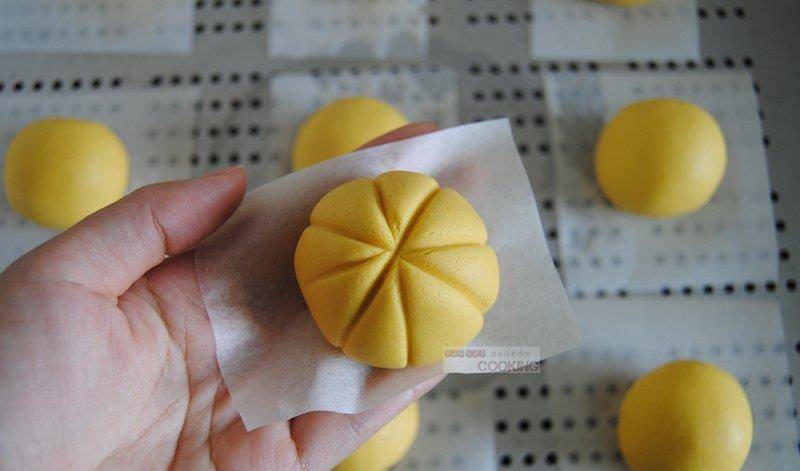 怎样做南瓜蒸糕 e7fe3fb0086645cba50ef60139f2080b.jpeg