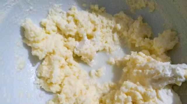 如何打发黄油奶油 e031cb2a05d64c8495faeae91a70d6fe.jpeg