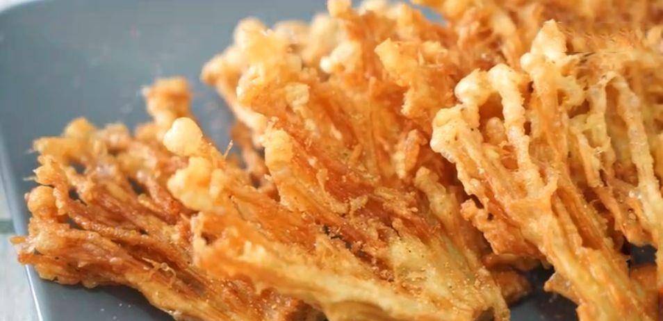 花椒|金针菇这么做！金黄酥脆又好看，不塞牙全家都可以吃！