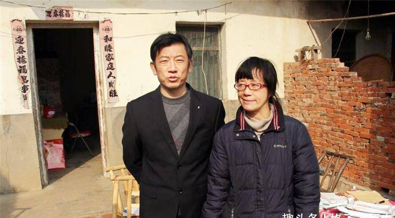 余秀华成名后,给丈夫下最后通牒:今天离婚给15万,明天只有10万_尹世平