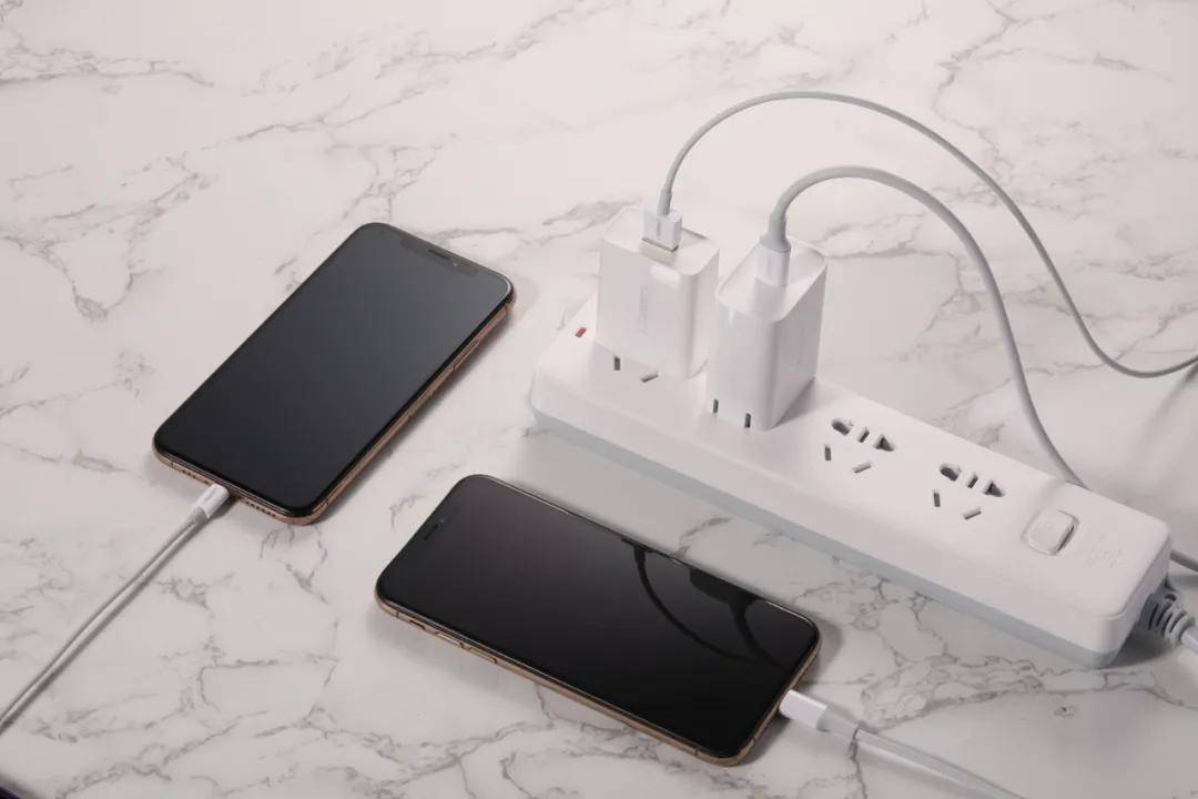 手机充电发热怎样处理 e3a44e2789ee4fa39b1fbbec27ceb9eb.jpeg