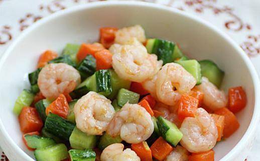 精选美食:快炒香辣虾,豉椒蒸草鱼,腐竹卷,什锦虾仁的做法