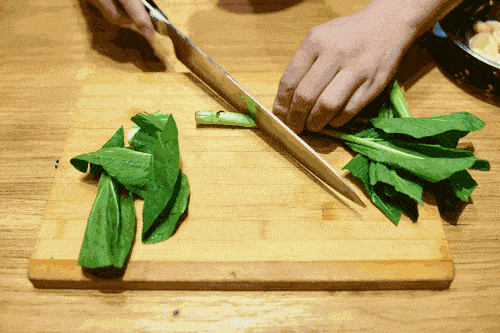 蔬菜|炒蔬菜学会这一招，不溅油不变黄，鲜嫩多汁更好吃！