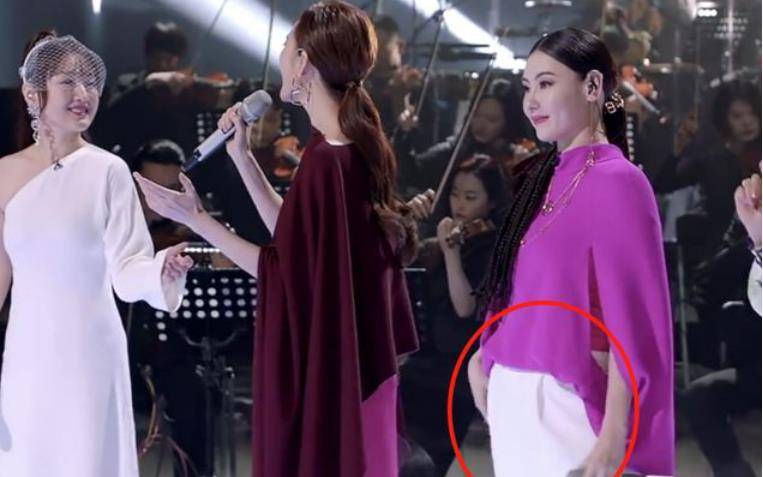 张柏芝又被传怀四胎,侧面肚子凸出明显,早前曾多次否认