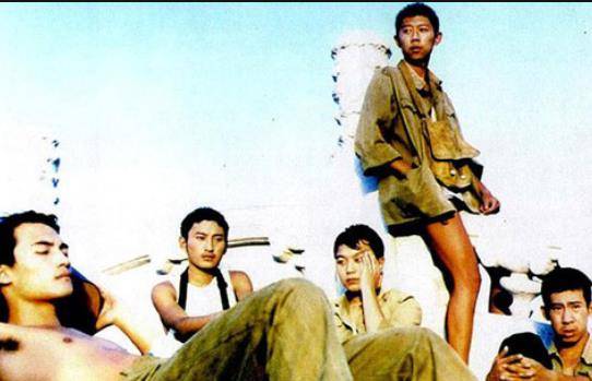 阳光灿烂的日子打架群演 e77597983ce94cf5b372b67af65fe7b7.jpeg