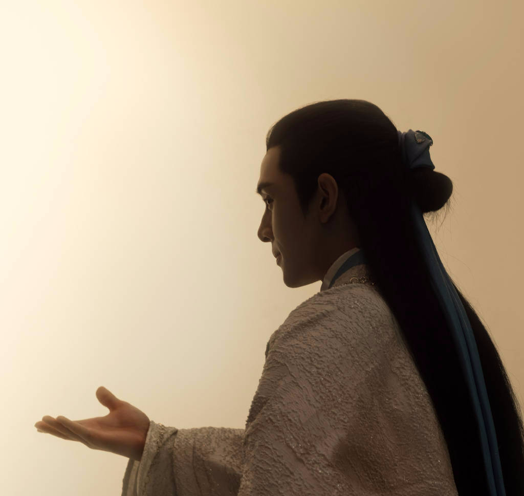 李佳琦变身古装美男 着白衣披长发儒雅极了 搜狐大视野 搜狐新闻