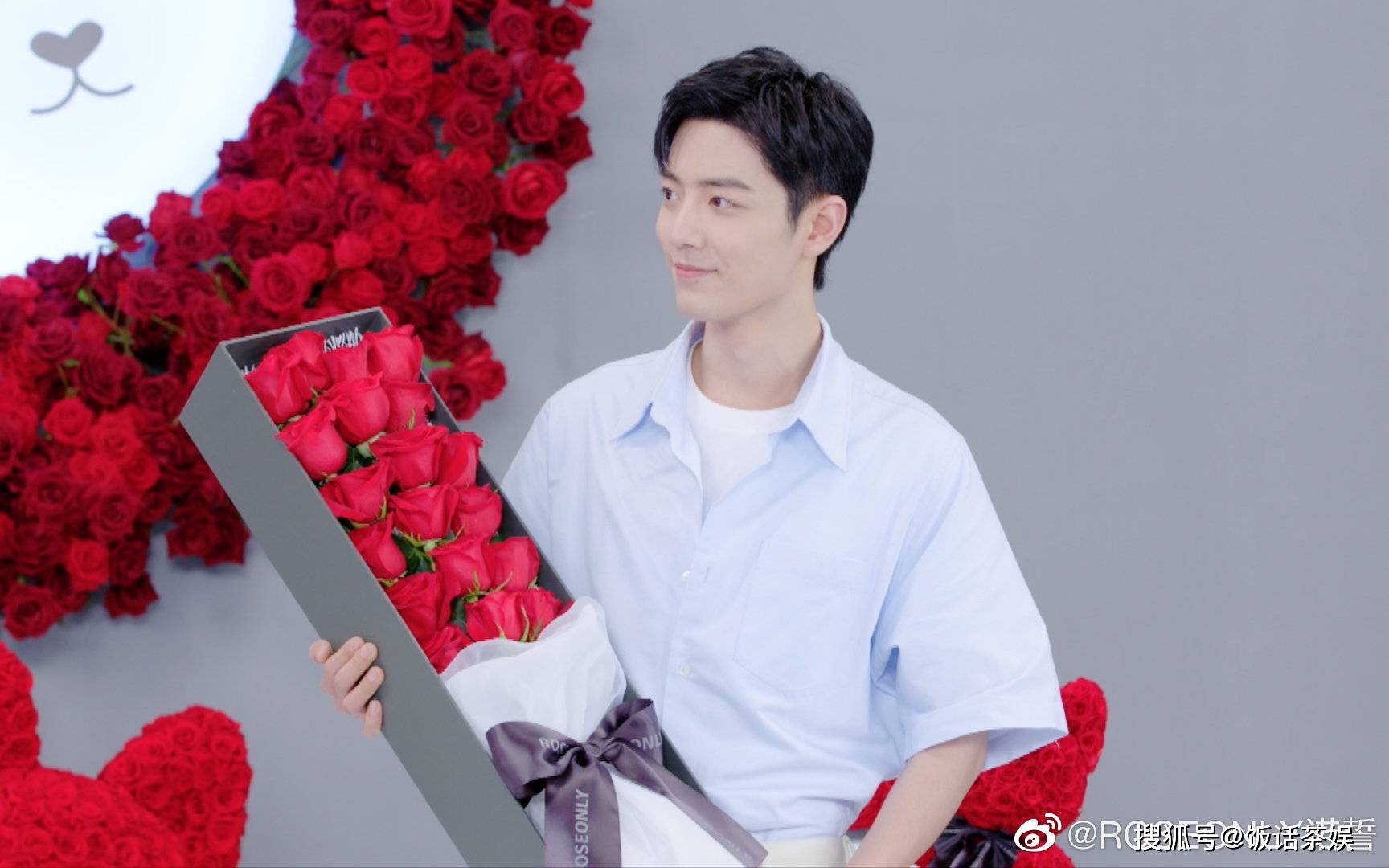 原创肖战直播释放的重要信息,亲自认领粉丝属性,变成"人形复读机"