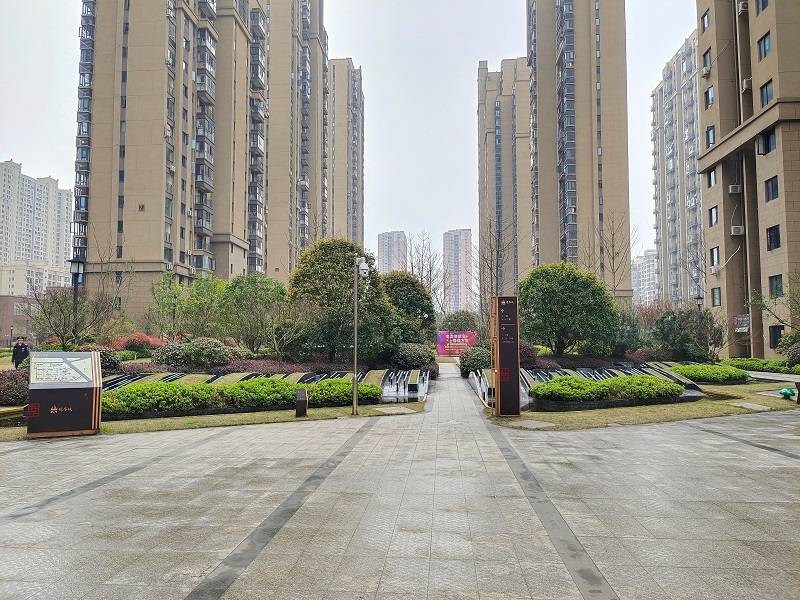 长沙优质法拍房推荐望城区勤诚达新界c地块4栋208室