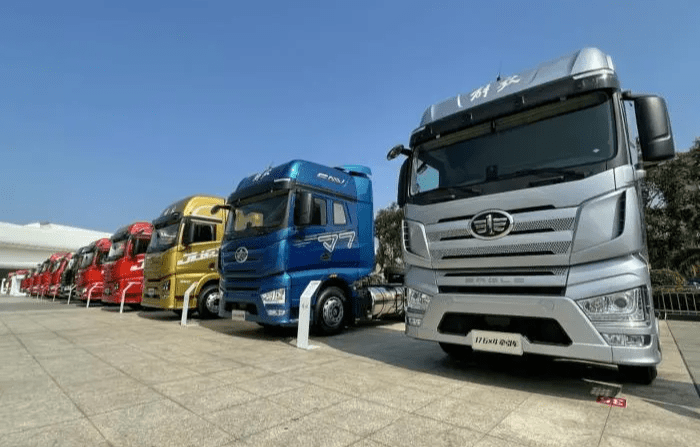 牵引车排名_欧曼牵引车(2)