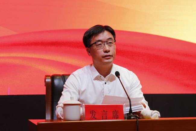 李守江在讲话中要求,要肯定成绩,正视不足,切实增强做好"两改一提"