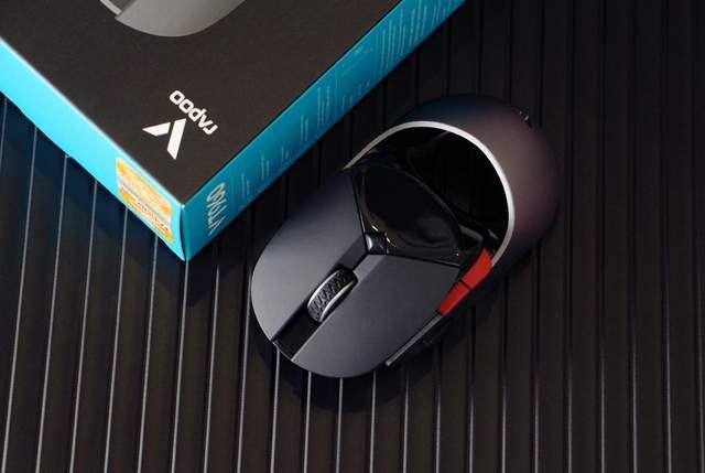 竞仔|雷柏VT960测评！超跑造型、有线无线双模连接、做最亮的电竞仔