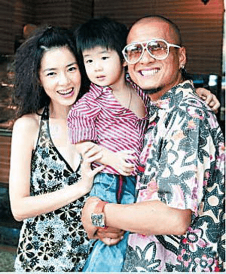 一手好牌打了个稀烂,如今56岁的孙兴,虽事业落魄但仍不"着调"_潘阳