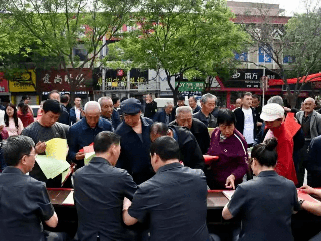 吕梁市有多少人口_吕梁境内2015年首场雪降落 高速封闭 组图