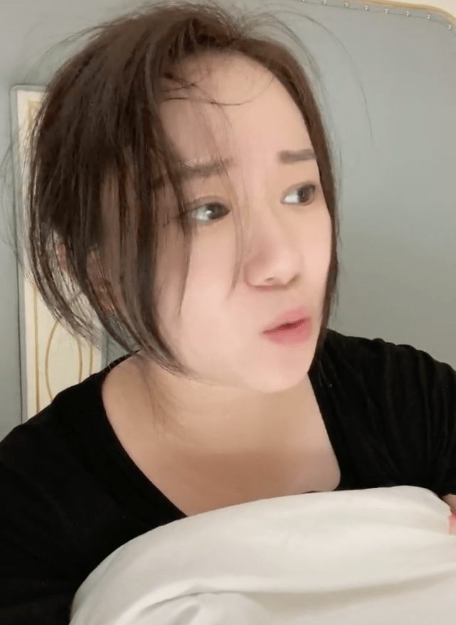 原创赵本山爱徒丫蛋近照变样,嫁前夫师弟生活幸福,虽然长胖但变美了