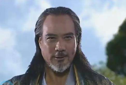 他是《水月洞天》中的大反派尹仲,01徐大侠徐少强一生荒唐,没想到会在