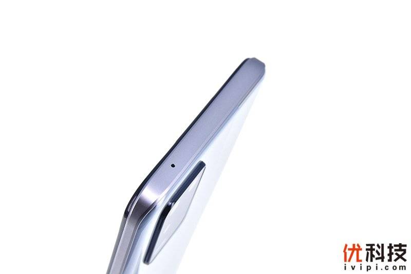 机身|大电池长续航 realme 真我 Q3优科技评测