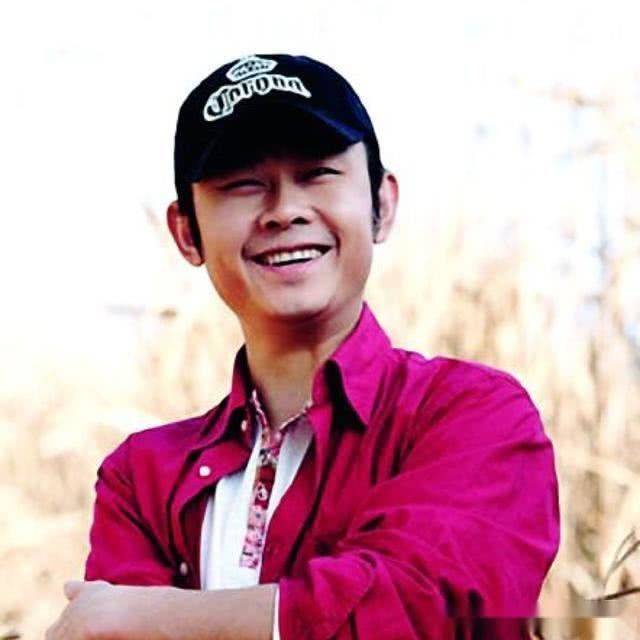 杨娜简谱_刀郎的前妻杨娜图片(3)