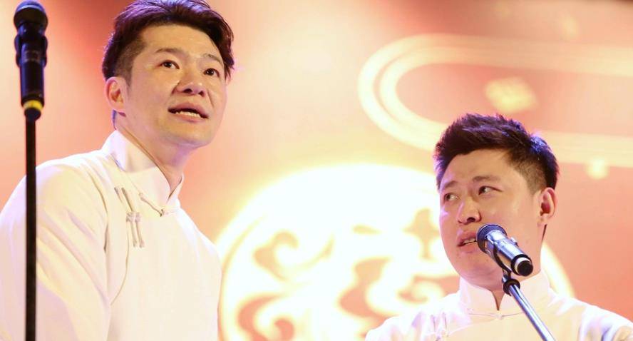 谢金丢了电动车电瓶得到了德云社李鹤东等人的嘲讽公平