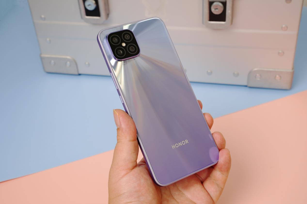 荣耀play5评测66w超级快充轻薄手感才是用户密码