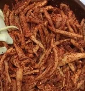 怎样晒萝卜干又香又脆 7311a9400f8a4b3b8e6737a95ef9104a.jpeg