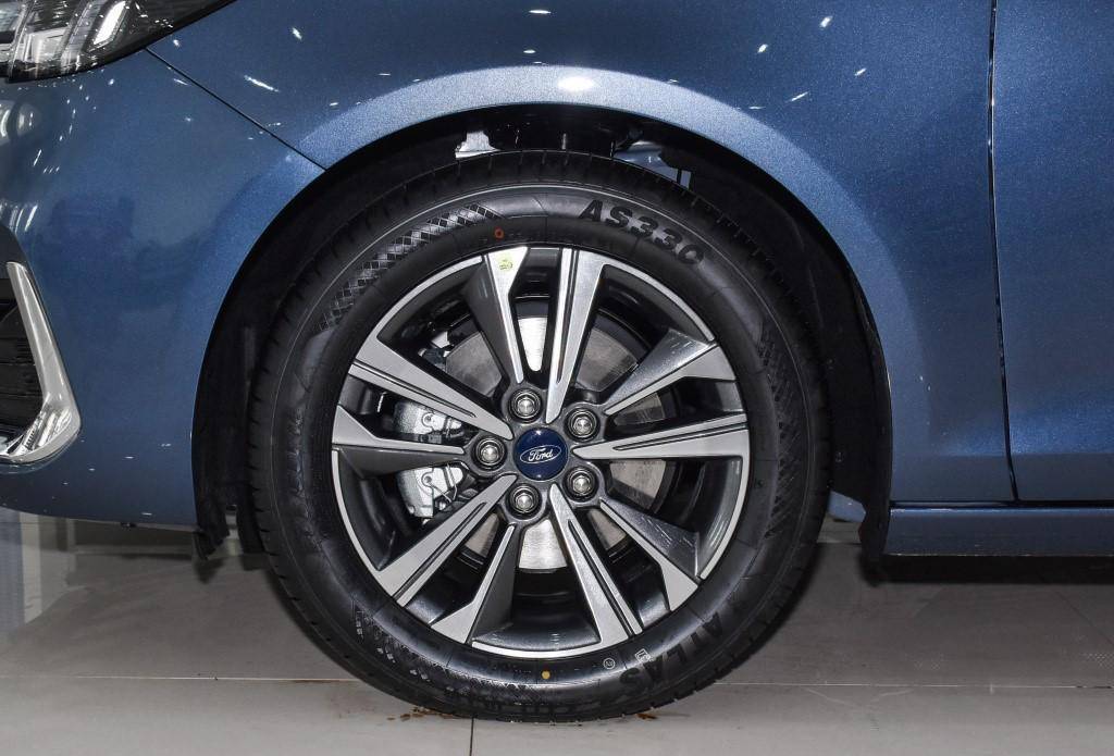 新款福睿斯推出4款车型908万起应该怎么选择呢