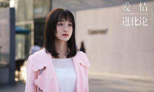 又一女星改年龄被抓包遭群嘲, 长相酷似周迅还撞脸赵丽颖_泓姗